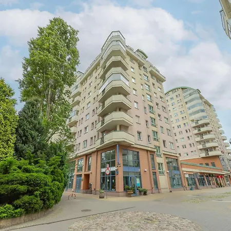 Wooden Zytnia In With Parking By Renters * Warschau