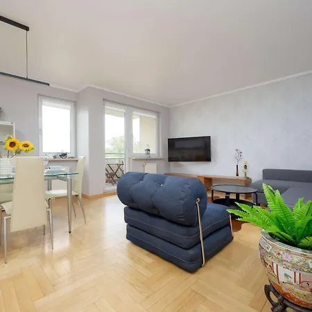 Wooden Zytnia In With Parking By Renters Varşova