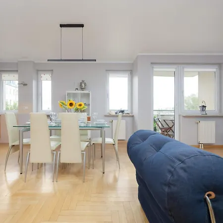 Wooden Zytnia In With Parking By Renters * وارسو